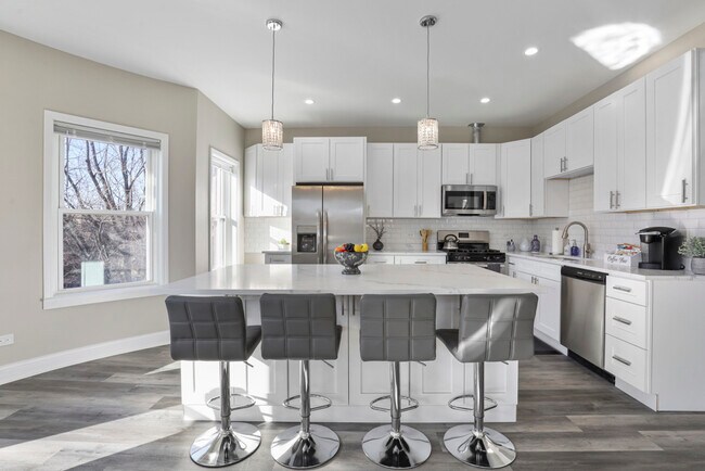 Building Photo - 1111 Bonnie Brae Pl