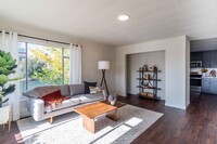 Building Photo - Spacious 1 bed/1 bath Luxury Casita, Age R...