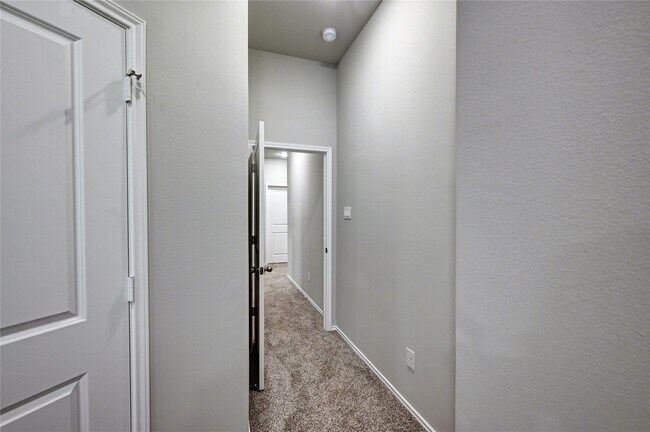 Building Photo - 10196 Barberry St