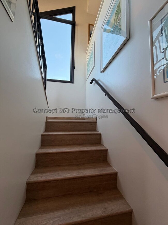 Building Photo - 237 Novara Dr