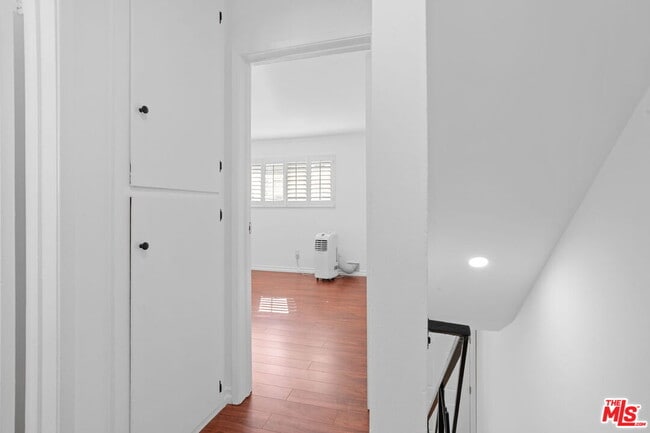 Building Photo - 2109 S Marvin Ave