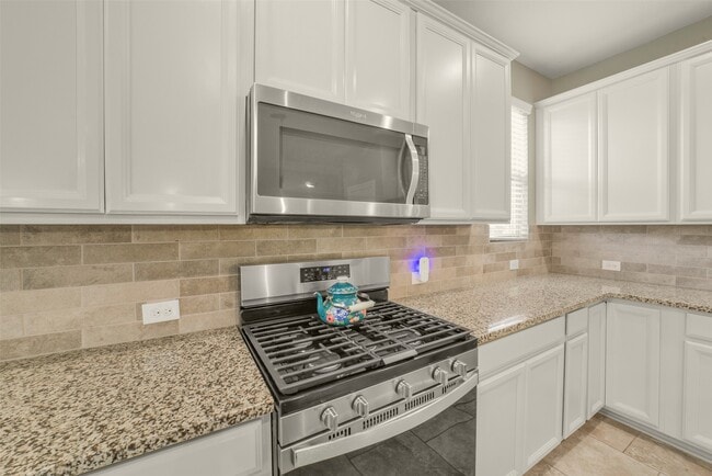 Building Photo - 9651 Thimbleweed Dr