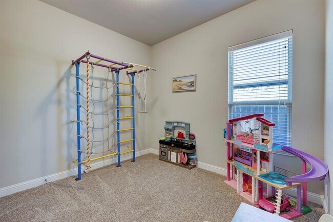 Building Photo - 5215 Baroness Ln