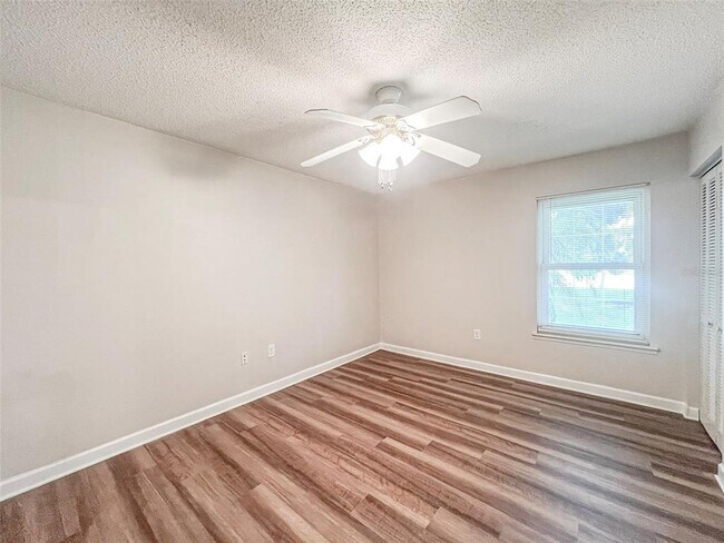 Building Photo - 2926 Forestgreen Dr S