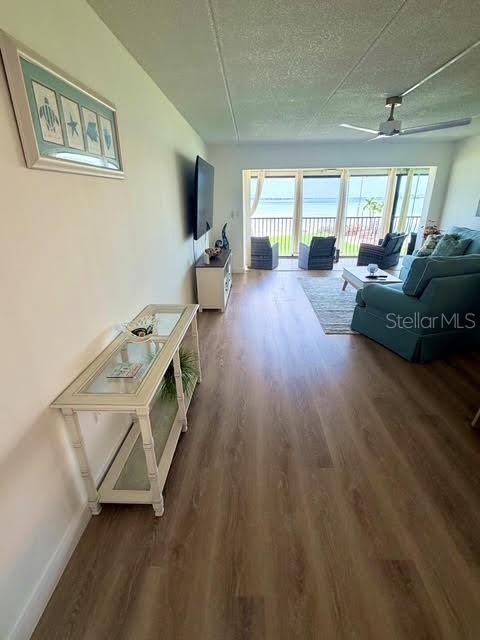 Building Photo - 865 S Gulfview Blvd