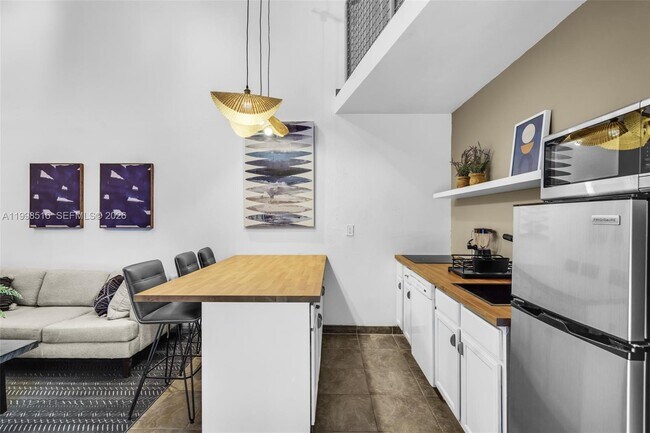 Building Photo - 3225 SW 58th Ave