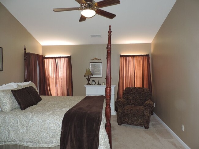 Building Photo - 5 BR/3BA | Newly Renovated Single Family Home |Wheelchair accesible room | Near Pharr Mill Park!