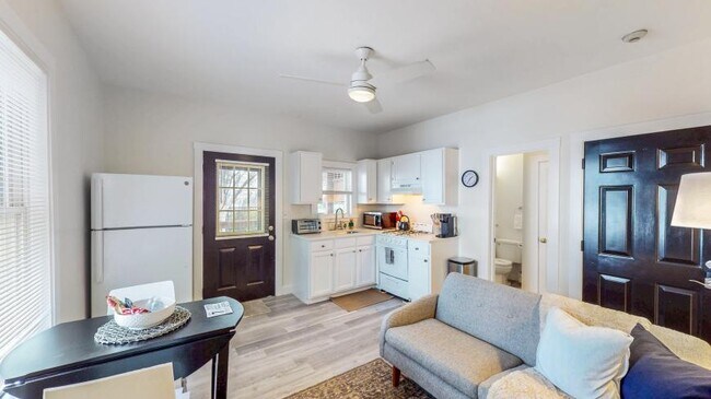 Building Photo - 1 bedroom in Cambridge MA 02139