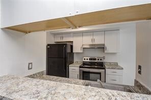 Building Photo - 17331 Red Oak Dr