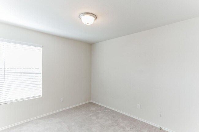 Building Photo - 3 Bedroom Home in Trails of Elizabeth Creek