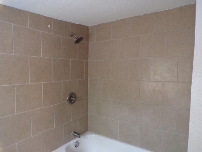 Building Photo - 703 Northington St