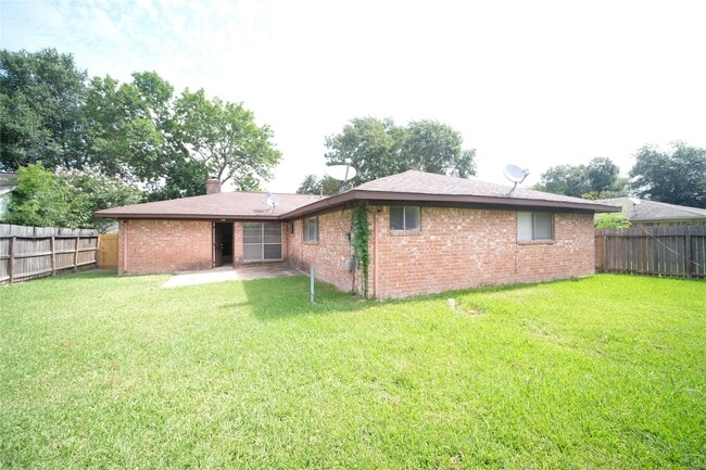 Building Photo - 12327 Shannon Hills Dr