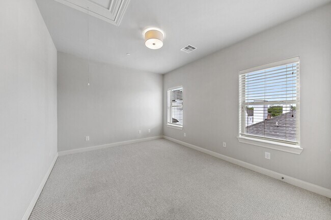 Building Photo - 2719 Cohn St