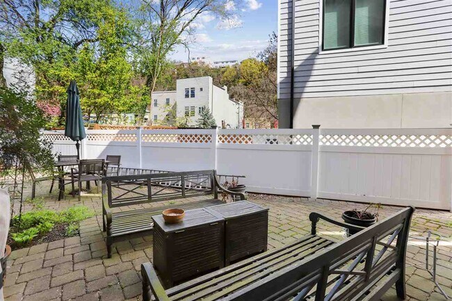 Building Photo - 25 Hackensack Plank Rd