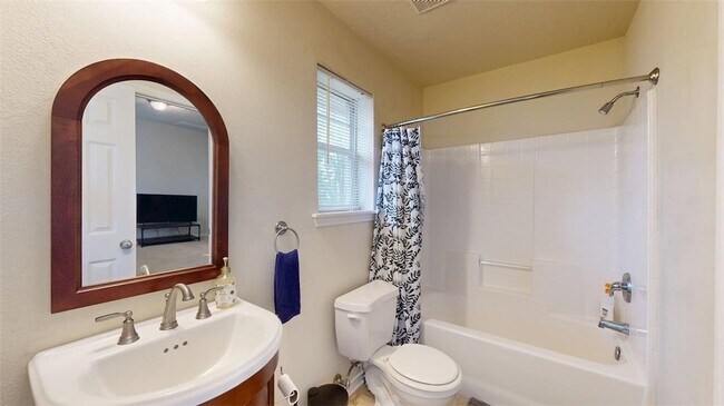 Building Photo - 4307 Spring Hill Drive