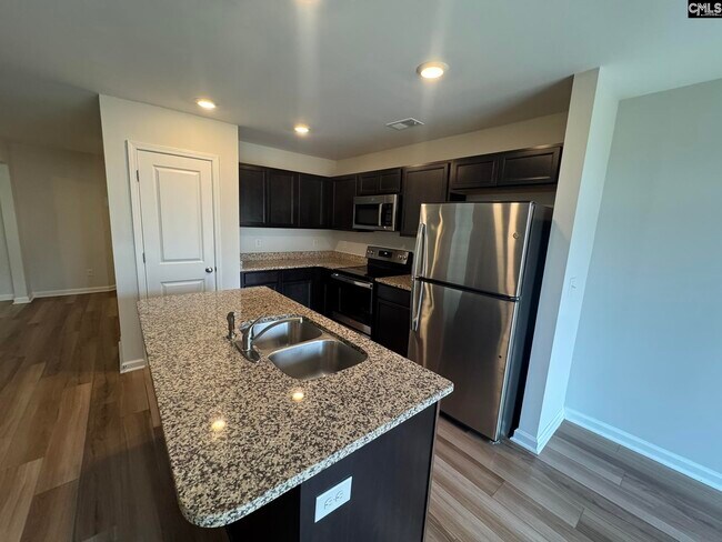 Building Photo - 417 Eclipse Ln