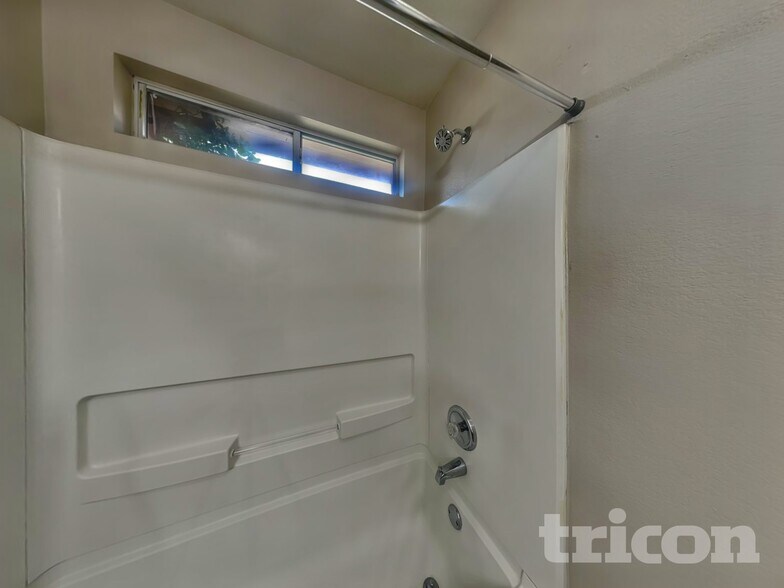 Building Photo - 12529 Sky Harbor Dr