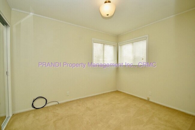 Building Photo - 1407 Donna St