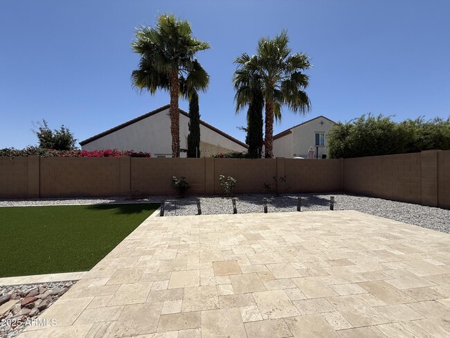 Building Photo - 4333 E Grand Canyon Dr