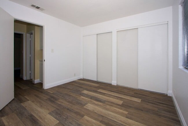 Building Photo - Bonsall Gem - Great Value with Pool/Spa, Available March 2026