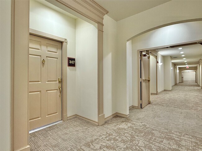 Building Photo - 2400 McCue Rd