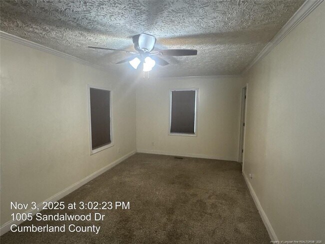 Building Photo - 1005 Sandalwood Dr