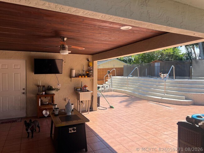Building Photo - 5603 Parker Ave
