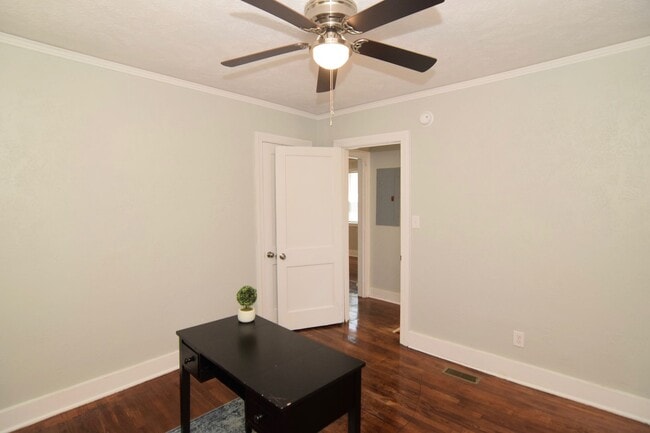 Building Photo - $995 - Updated 3 bed/2 bath house for rent off Wrightsboro Road, with fenced-in yard!