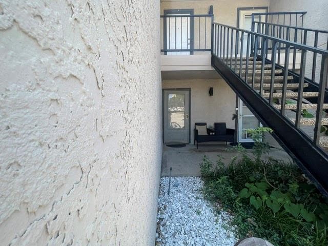 Building Photo - 835 W Harwood Rd
