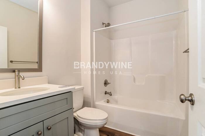 Building Photo - 204 Franklin Ave NW