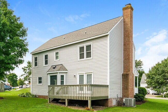 Building Photo - 1113 Buttercup Ln