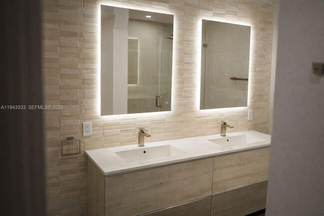 Building Photo - 60 SW 13th St