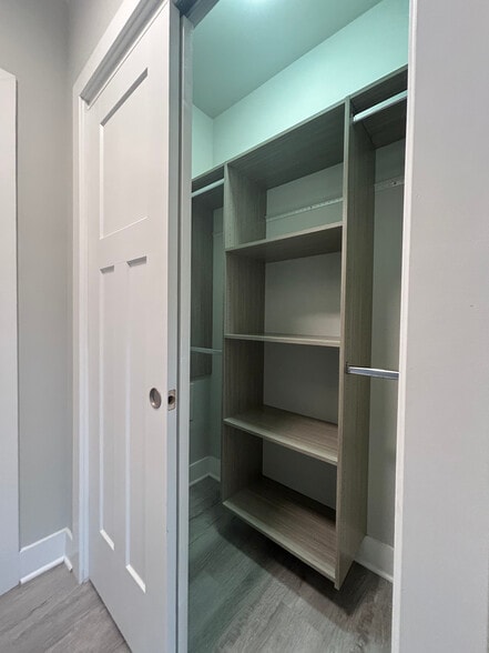 Building Photo - 372 Hazel Ave