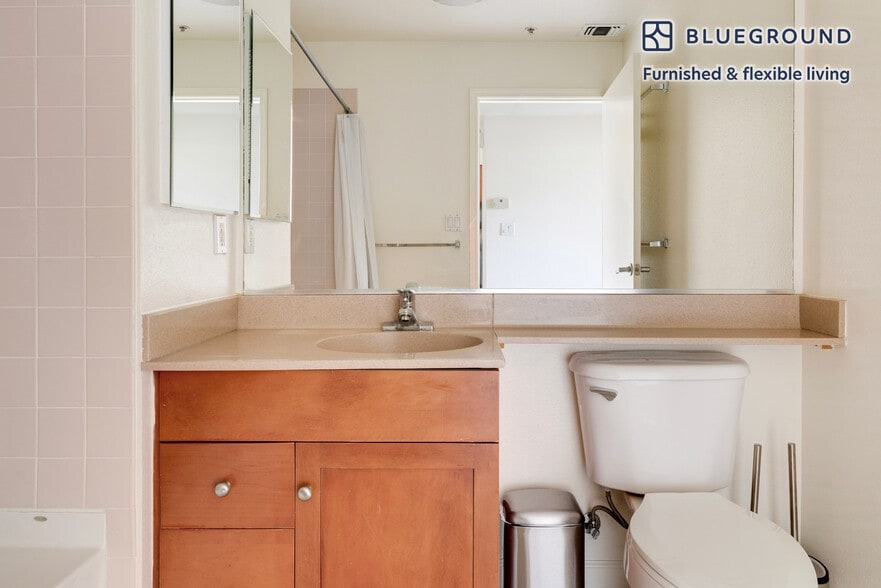 Building Photo - 754 The Alameda