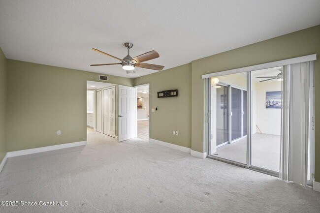 Building Photo - 551 Casa Bella Dr