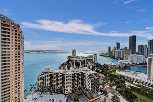 Building Photo - 848 Brickell Key Dr