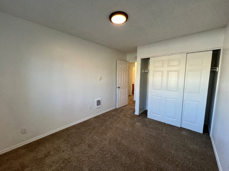 Building Photo - 17250 SW Heritage Ct