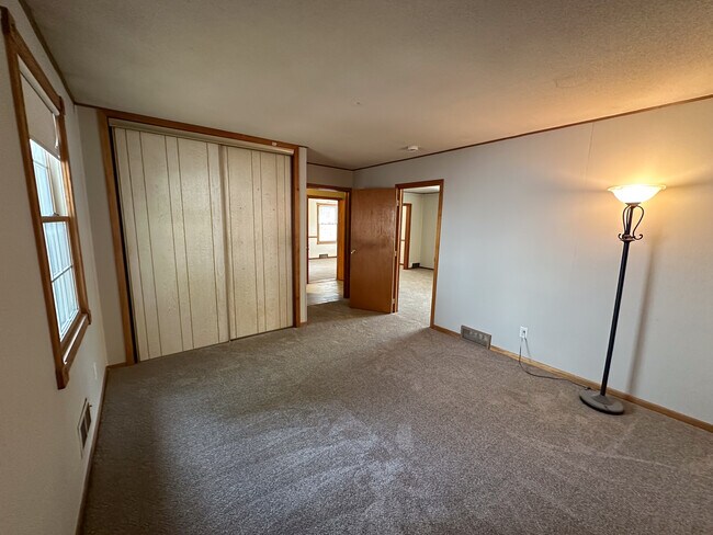 Building Photo - 1208 Baker Ave