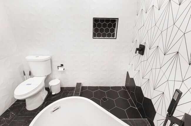 Building Photo - 451 E Lincoln Ave