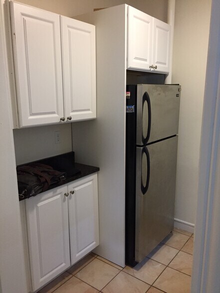 Building Photo - 74 Brainerd Rd