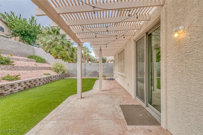 Building Photo - 417 Carlton Kay Pl