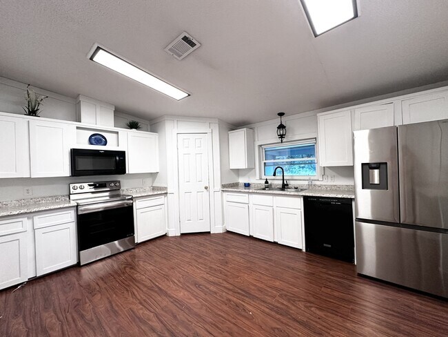 Building Photo - 2325 Salt Creek Trail