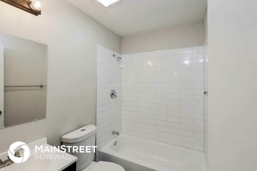 Building Photo - 4504 Via Del Norte