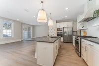 Building Photo - 175 Jasmine Dr