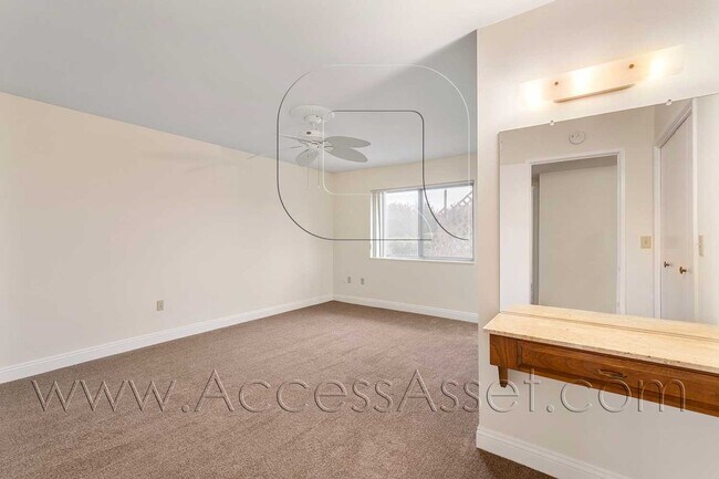 Building Photo - Gorgeous 3 Bed/2 Bath Home In Menifee Civic 55+ Community!