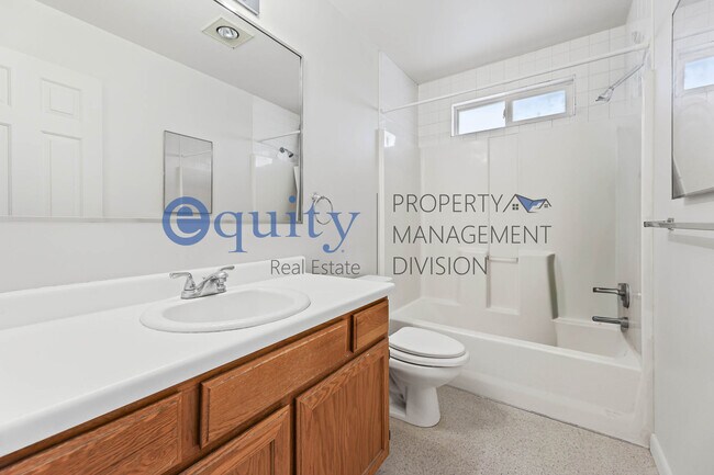 Building Photo - 2550 S 900 E