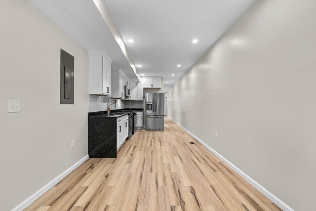 Building Photo - 2202 E Fayette St