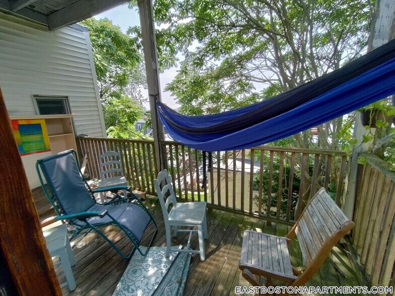 Building Photo - 119 Lexington St