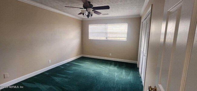 Building Photo - 25 Versaggi Dr