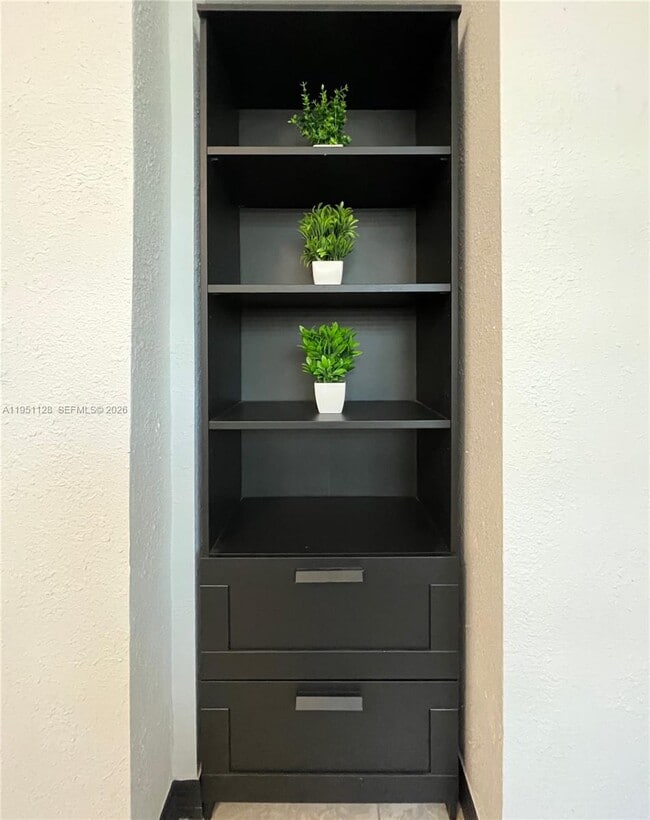 Building Photo - 2608 NW 26th St